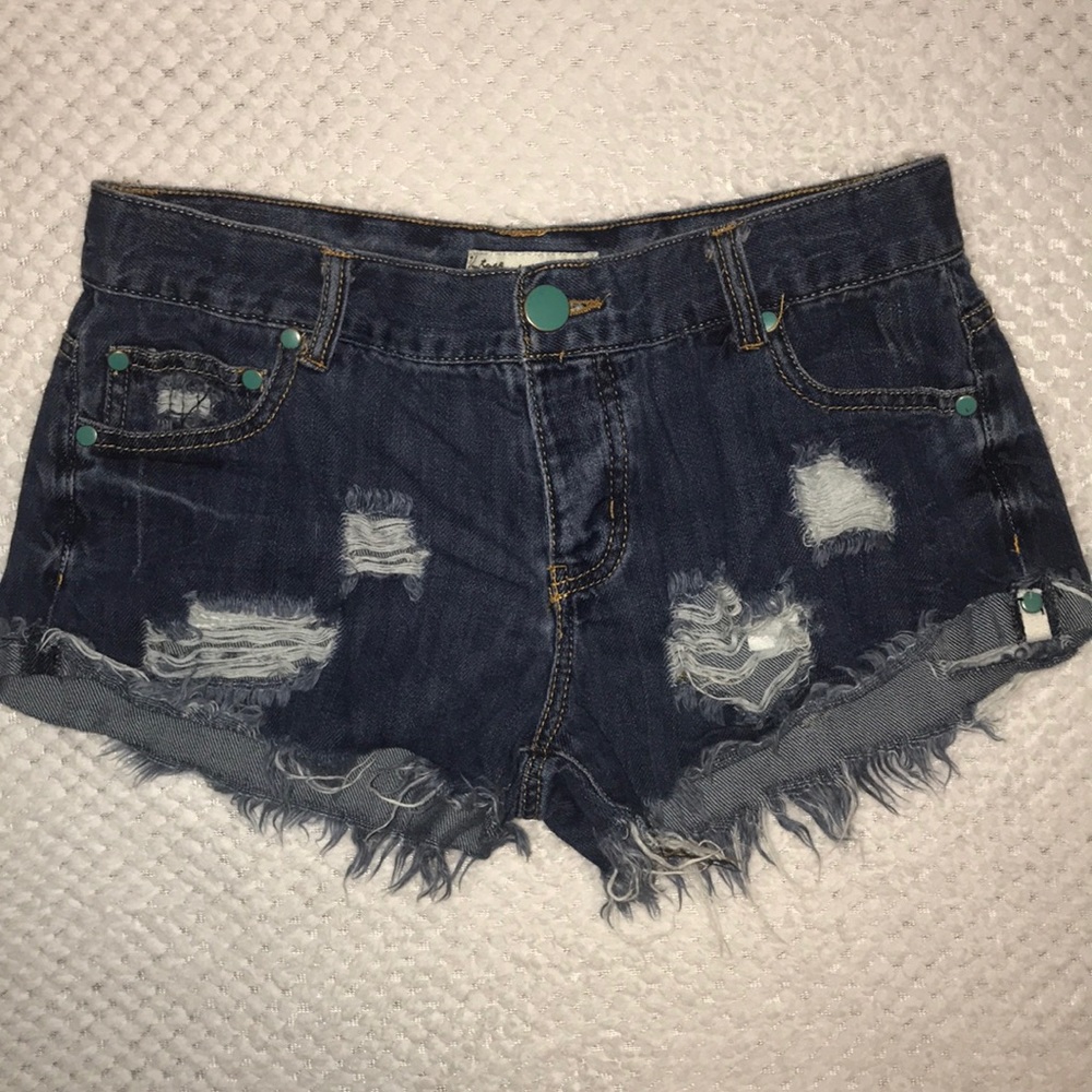 Vintage Havana Size 26 Distressed Shorts